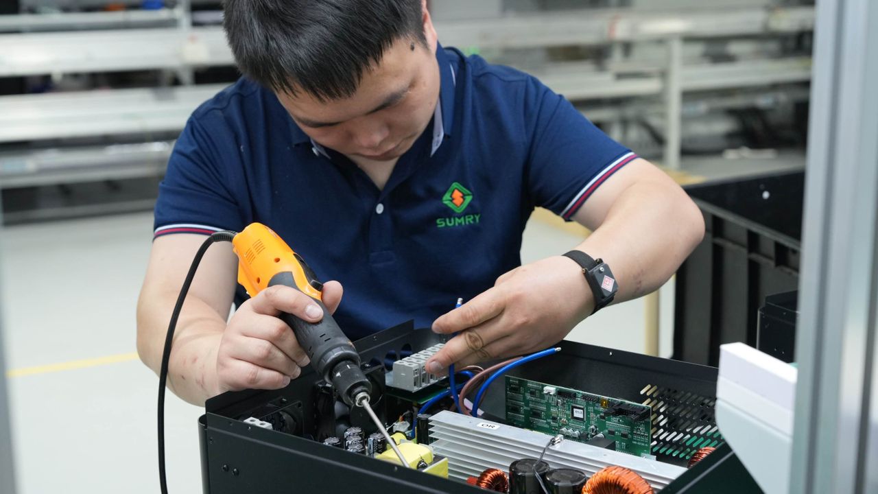 our-story-01 Engineer 1